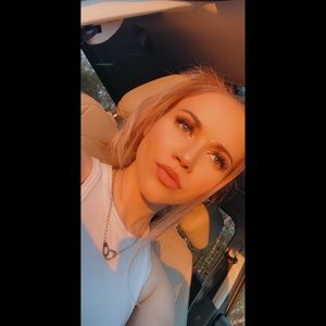 Meet your Posher, Kendra